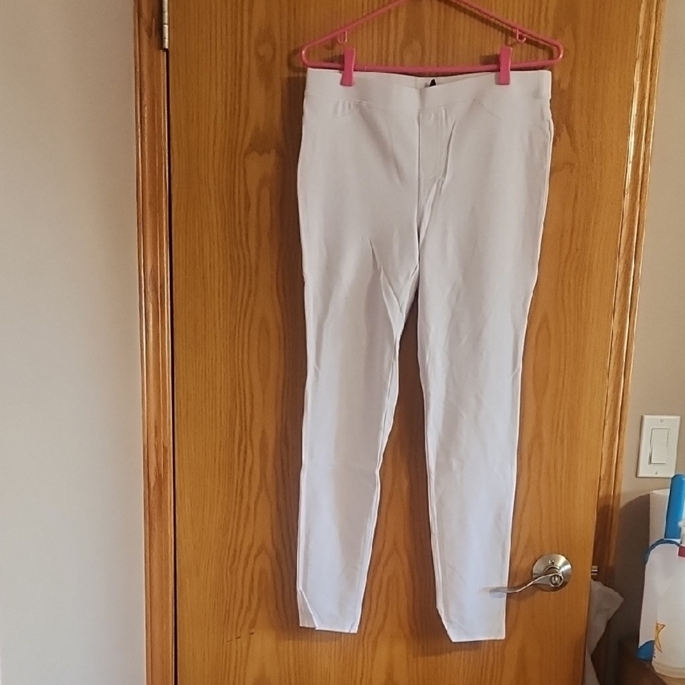 HUze White Pants
